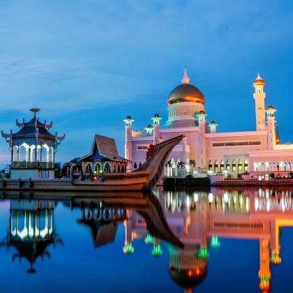 文莱达鲁萨兰国斯里巴加湾市+乌鲁淡布隆国家公园+努洛伊曼皇宫+杰米清真寺4日3晚私家团