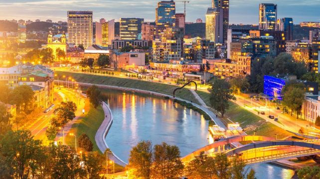 <7天>【铁发 盛情波罗的海  东欧北欧连线】·立陶宛+爱沙尼亚+拉脱维亚+芬兰：赫尔辛基+塔林+帕尔努+锡古尔达+考纳斯+漫步里加+特拉凯城堡+采西斯城堡+爱沙尼亚之门（20人团）