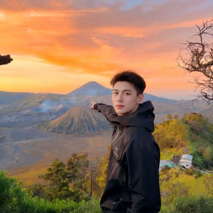 印度尼西亚巴厘岛+泗水+布罗莫火山+佩妮达岛7日5晚私家团