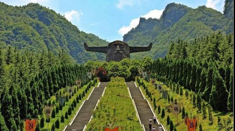 武汉+长江三峡+神农架+恩施市8日7晚跟团游·湖北大全景4座城市【相约江城.入画神农.纵情三峡.秘境恩施】高品酒店.专属客服.VIP接送站.​100%纯玩｜黄鹤楼.省博馆.东湖+神农架+乘游轮过闸+三峡大坝+土女龙+恩施大峡谷