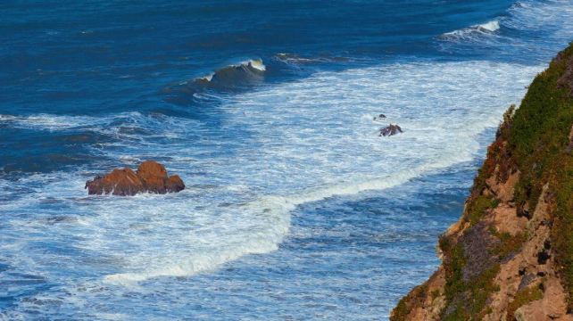 巴塞罗那、里斯本+9