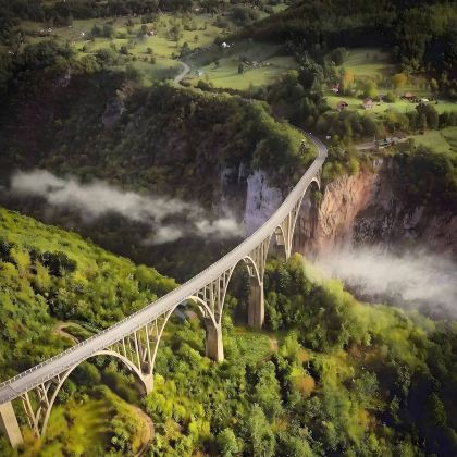 塞尔维亚+波黑+黑山+阿尔巴尼亚+米哈伊洛大公街+莫斯塔尔古桥+杜米托尔国家公园+克魯亞城堡11日10晚跟团游