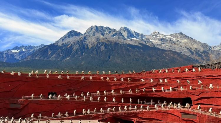 8-Day No surcharge for Christmas & Flexible and adjustable itinerary: Kunming + Dali + Lijiang + Shangri-La - 3 UNESCO Wonders + Private Vehicle + Attraction Tickets + 2 High-Speed Train Experiences