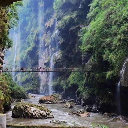 贵州黄果树+乌蒙大草原+马岭河峡谷+万峰林景区4日3晚私家团