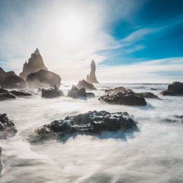 雷克雅未克9日8晚拼小团
