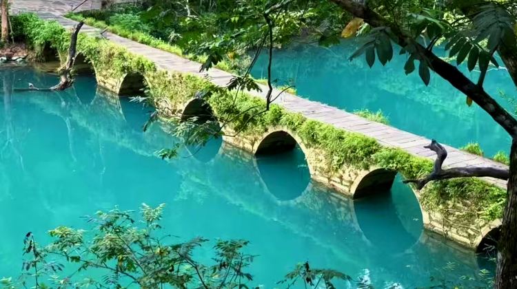 7D6N · Private Tours · Guiyang + Huangguoshu Waterfall + Xijiang Qianhu Miao Village + Mount Fanjing + ChinaTianyan scenic Area + Libo + Zhenyuan Ancient Town