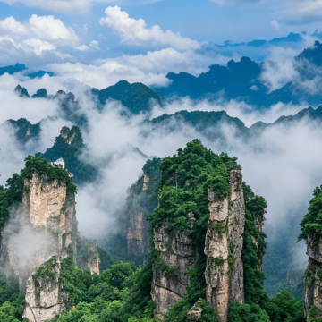 张家界+天门山+凤凰县+芙蓉镇6日5晚拼小团