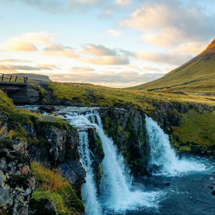 挪威+哈当厄尔峡湾+冰岛+索尔黑马冰川11日10晚拼小团