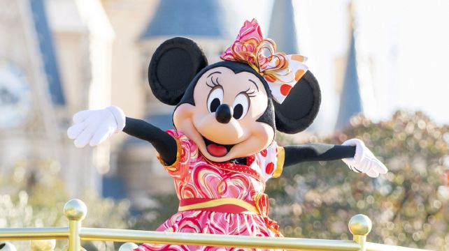 【東迪GO！日本東京+迪士尼6日漫遊私家團】·元旦新春出遊盡享初春滋味/2晚迪士尼度假區+3晚東京市區/這是一場文化與自然的旅途+ 河口湖+山中湖+迪士尼（海洋和樂園2選1）讓我們做回小孩子吧