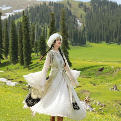 北疆+伊犁那拉提草原+赛里木湖6日5晚拼小团