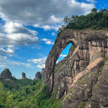 江西三清山+龙虎山3日2晚跟团游