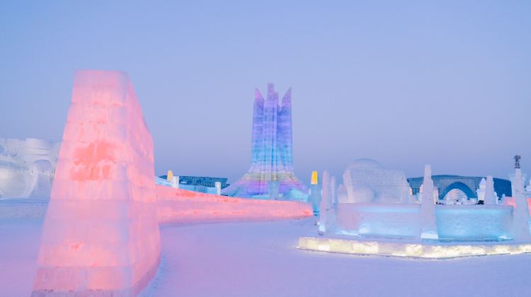 6-Day Classic Northeast China Private Tour· Harbin, Changbai Mountain, Jingbo Lake Scenic Spot, Siberia Tiger Park, Diaoshuilou Waterfall 