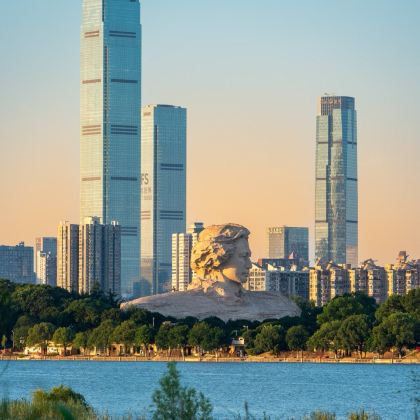 长沙+湖南省博物馆+橘子洲景区+韶山+衡阳+岳阳6日5晚跟团游