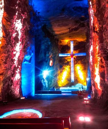 4D3N • 4-Day Bogotá Adventure: Bike Tour, Zipaquirá & Guatavita