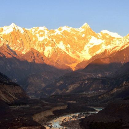 西藏+拉萨+林芝+山南+布达拉宫+巴松措+西藏雅尼国家湿地公园+鲁朗林海+羊卓雍错9日6晚跟团游