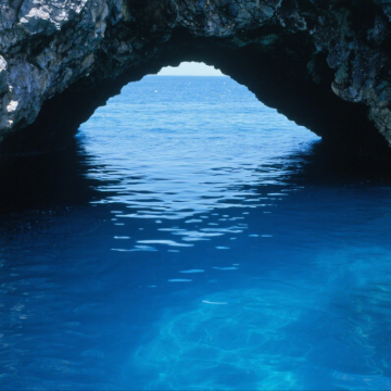 美国塞班岛+塔波查山+蓝洞+麦克海滩+卡梅尔山天主教大教堂+北马里亚纳群岛历史文化博物馆5日4晚跟团游