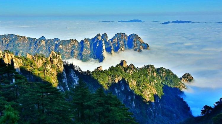 2D1N · Private Tours · 2-Day Huangshan Private Tour: Yellow Mountain and Hot Spring Spa Experience
