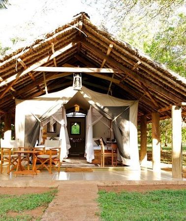 3D2N • 3 Days Nairobi, Tsavo West, Amboseli Safari