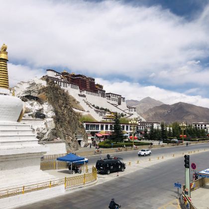 中国西藏拉萨布达拉宫羊卓雍措10日9晚半自助游