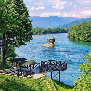 塞尔维亚+保加利亚+黑山+波黑18日15晚跟团游