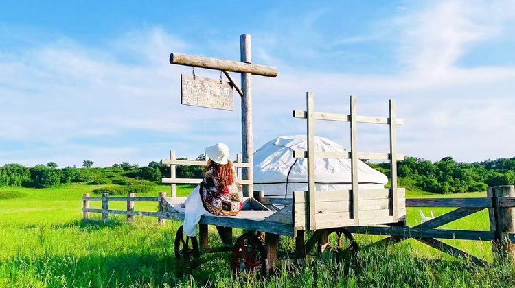 木兰围场+乌兰布统+坝上3日2晚拼小团·『8人VIP ·商务车出行舒适度更高 』草原骑马+Bicycle环湖骑行<乌兰勇士越野穿越·震撼马术演出>核心景点·影视基地·五彩山「亲密鄂温克驯鹿梅花鹿」草原橘色日落·全含无自费