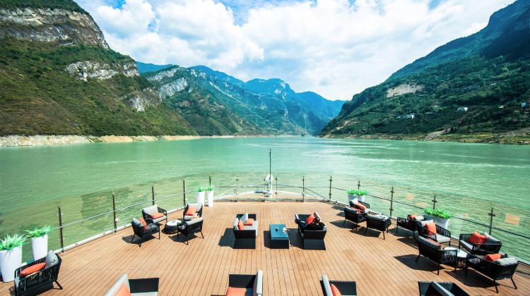5D4N · Group Tours · Yangtze River Three Gorges·ChongQing·5-Star Luxury Cruise