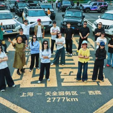 成都+川藏公路+稻城亚丁+波密+林芝+拉萨11日10晚拼小团