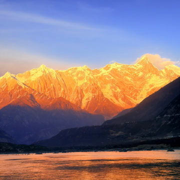 拉萨+林芝+雅鲁藏布大峡谷+巴松措+布达拉宫+大昭寺+羊卓雍错+纳木措景区8日7晚拼小团