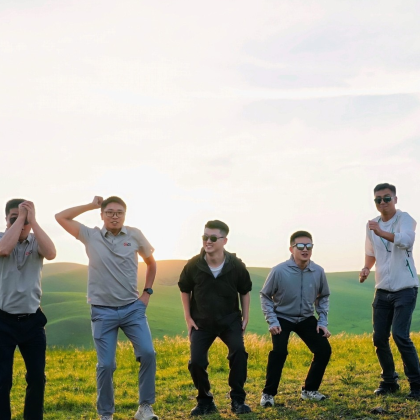 呼和浩特+辉腾锡勒草原+乌兰哈达火山地质公园+库布齐沙漠+敕勒川草原2日1晚跟团游