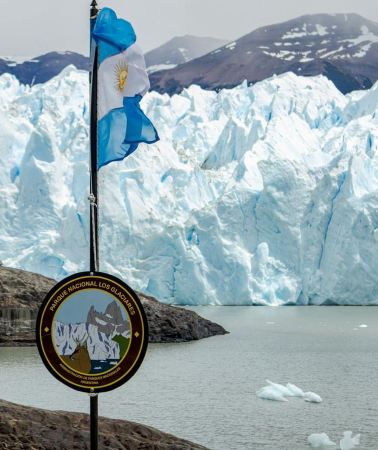2D1N • 2-Day Private Tour: Perito Moreno Glacier and El Chaltén from El Calafate
