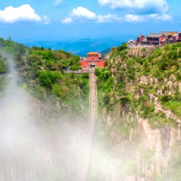 山东曲阜+泰山风景区+济南3日2晚跟团游