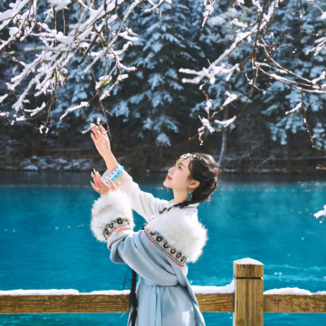 九寨沟+四姑娘山景区4日3晚拼小团