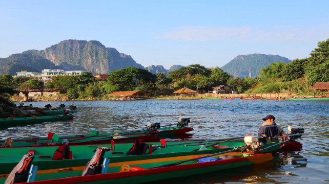 老挝琅勃拉邦+万荣+万象6日5晚跟团游·4人起收精品小团+理想寮国+纯玩无购物+版纳起止+琅进万出+专属管家+特色小火锅