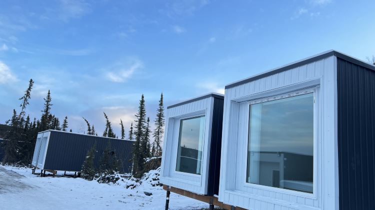 7-Day Alaska Northern Lights Small Group Tour with Aurora Train from Anchorage to Fairbanks · Chena Hot Springs, Matanuska Glacier Hiking and 3 Chances for Aurora Viewing | Stay at Cube