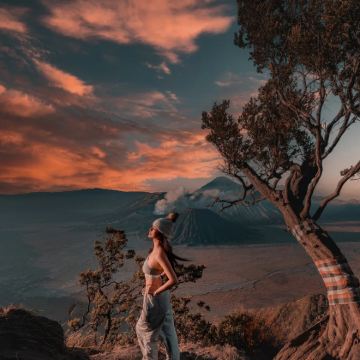 印度尼西亚布罗莫火山+赛武千层瀑布3日2晚跟团游