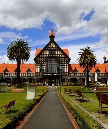 2D1N • 2 Day Tour Auckland to Hobbiton, Waitomo, Rotorua and Taupo