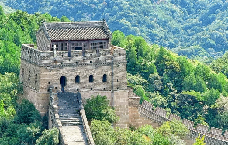 2-day 1-night · Private tours · Beijing+Mutianyu Great Wall+Jinshanling Great Wall · China Beckons: Come and Create Timeless Memories. The original sections of the Great Wall at Jiankou & Simatai West. Rebuilt sections of the Great Wall at Mutianyu & Jinshanling.