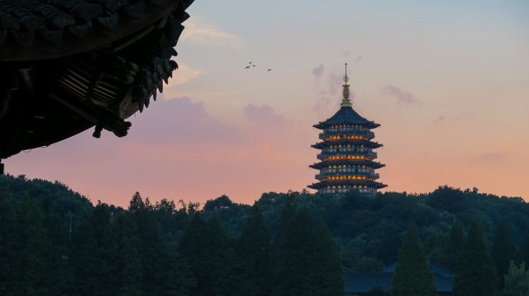 4D3N · Private Tours · Premium Jiangnan Itinerary: Shanghai + Suzhou + Hangzhou + Wuzhen·  