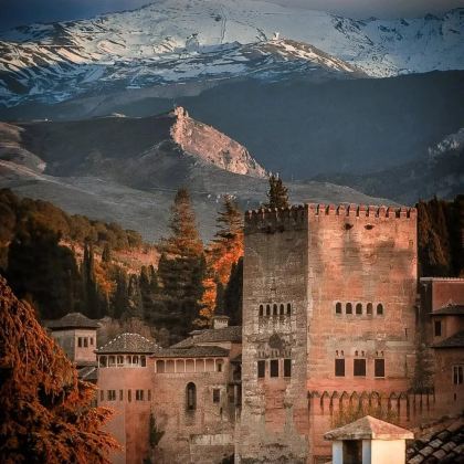 西班牙巴塞罗那+马德里+塞维利亚+格拉纳达11日10晚私家团