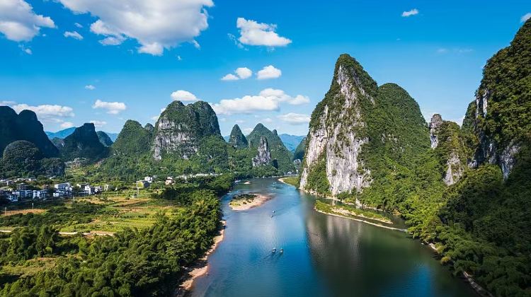 7D6N · Group Tours · 'All Tips Included' China + Guilin + Yangshuo + Li River Scenic Area + Longji Rice Terraces + Sanjiang + Hezhou