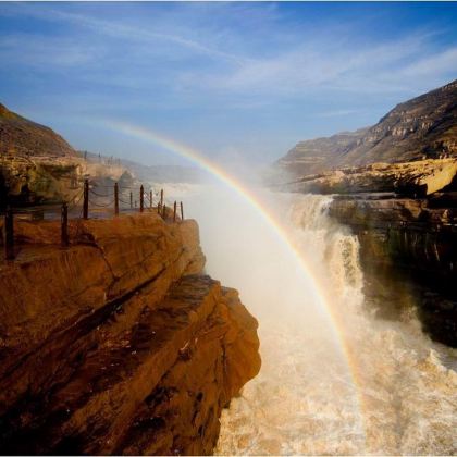 西安兵马俑+华清池+法门寺+华山+黄帝陵+壶口瀑布6日5晚跟团游
