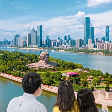 长沙+韶山+衡山+橘子洲景区+岳麓书院+湖南省博物馆5日4晚私家团