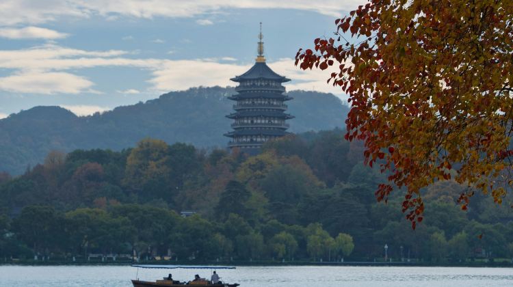 5-Day China Jiangnan Cultural Private Tour from Suzhou to Hangzhou· Hanshan Temple, Shantang Street, Lion Grove Garden, West Lake and Lingyin Temple