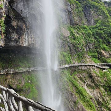 瓦屋山风景区+柳江古镇旅游风景区+雅女湖2日1晚自由行
