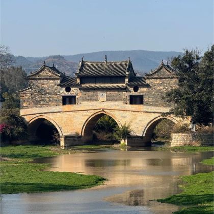 抚仙湖+普者黑风景区+弥勒+建水5日4晚拼小团