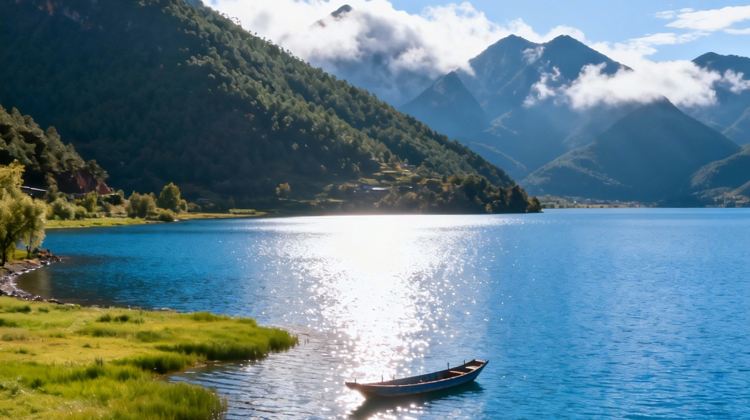 6-Day Yunnan Private Tour from Lijiang·Dali, Lugu Lake, Yulong Snow Mountain and Blue Moon Valley