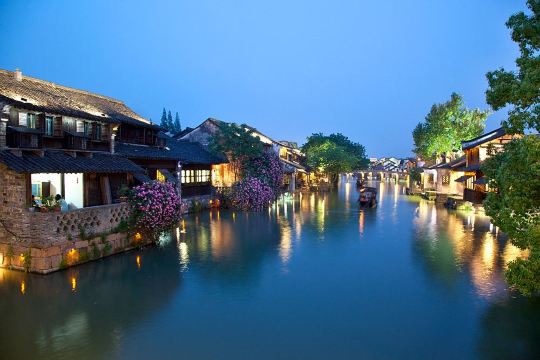 杭州西湖 横店影视城 乌镇西栅 苏州拙政园 上海东方明珠6日5晚跟团游