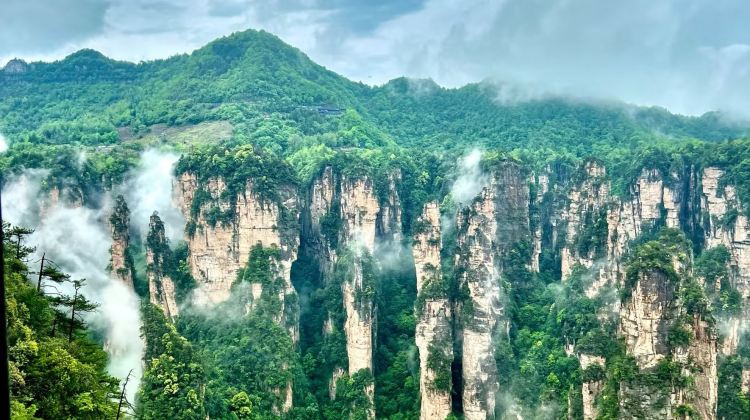 7D6N · Private Tours · Changsha + Zhangjiajie National Forest Park + Zhangjiajie Grand Canyon + Fenghuang Ancient City Museum