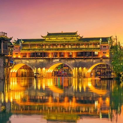 张家界+天门山+湘西+凤凰3日2晚跟团游