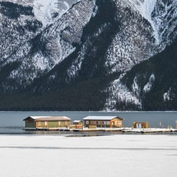 加拿大卡尔加里+班夫国家公园+露易丝湖滑雪场+冰原大道5日4晚跟团游